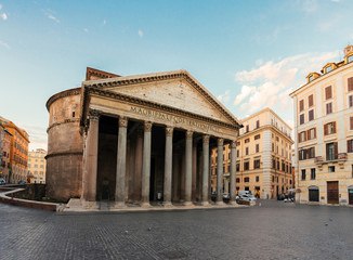 Obraz na płótnie Canvas view of famous ancient Pantheon church in Rome, Italy