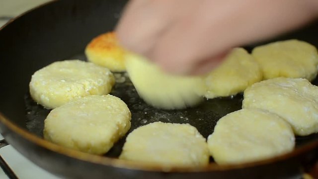 Pan pie oil fry cook