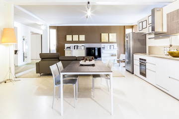 Fototapeta na wymiar modern beautiful apartment in new luxury home interior