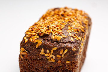 Rye bread according to old recipes with grains.