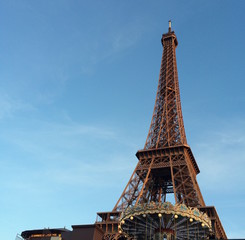paris ,eiffel tower,sky,romance,