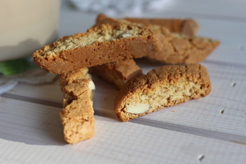  break for coffee, coffee time, time for coffee, coffee and cookies, italian cookies, cantuccini, italian cantuccini, cafe latte, latte, capuccino, cafe 