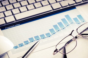 Preparing average sales report