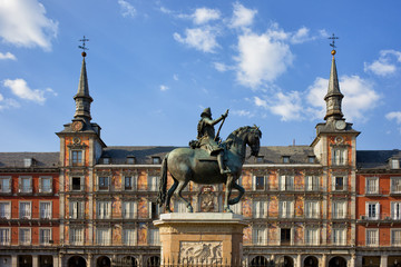 Fototapeta na wymiar Plaza Mayor in City of Madrid in Spain