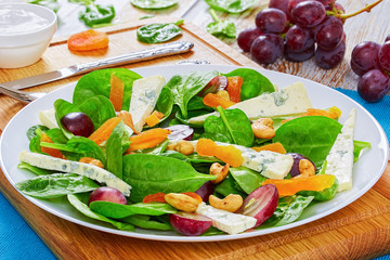 salad of fresh grapes, cheese, spinach