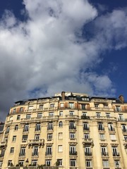 Fototapeta na wymiar Case parigine con il sole, Parigi, Francia