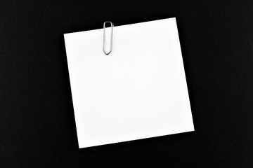 An image of a post it