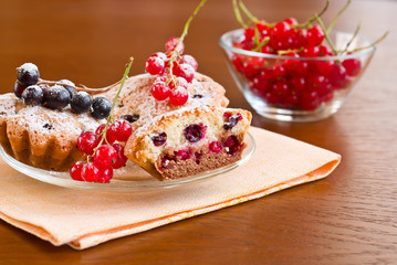 Muffins with berries