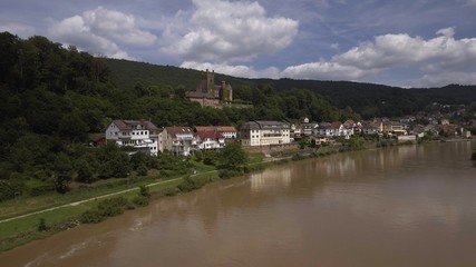 Fototapeta na wymiar The Mittelburg with the romantic Village 