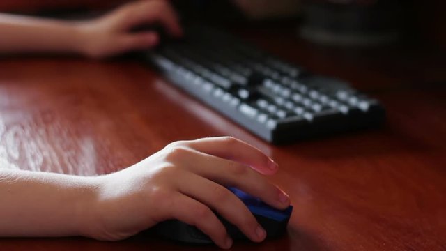 Wireless computer mouse and keyboard used teenager
