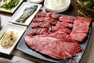 roast beef with korean style table