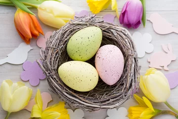 Foto auf Acrylglas Antireflex Oster- und Frühlingsdekoration, Blumen und Eier. © gitusik