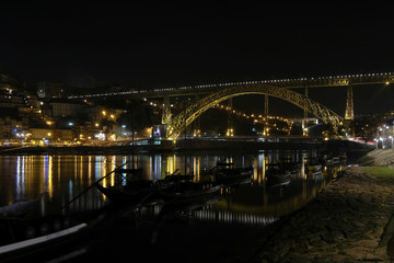 Fototapeta na wymiar Night view at Porto, Portugal