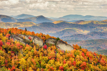 Hiking Grandfather Mountain in Autumn - Cragway and Nuwati Trail