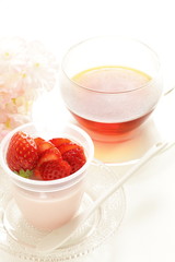 strawberry pudding