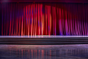 Red curtains and wooden stage. - obrazy, fototapety, plakaty