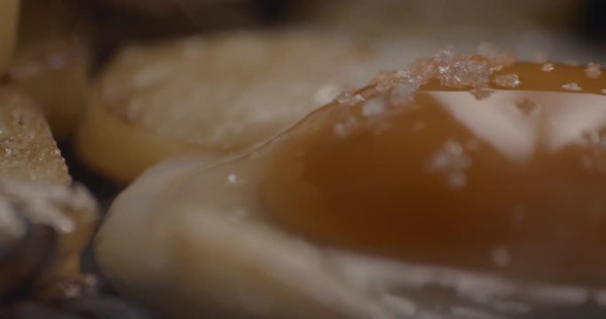 Egg cooking slowmotion close up &ndash; SOURCE: 4K 120 FPS PRORES 4444 12 BITS