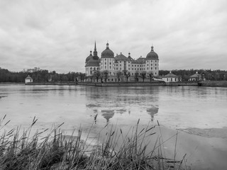 Fototapeta premium Schwarzweißfotografie Schloss Moritzburg