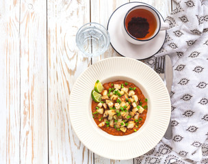 Stewed kohlrabi cabbage with lime and tomato sause
