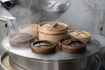 Chinese pastry in the shape of a basket to cook on water steam