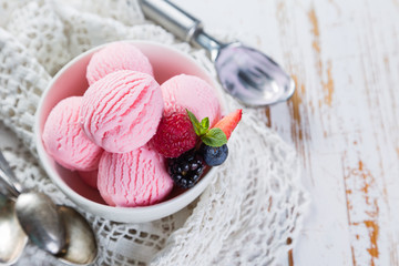 Berry ice cream with fresh fruits