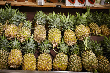 Pineapples 