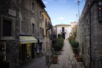 Fototapeta na wymiar Narrow streets of historic center of San Marino