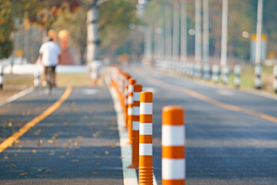 Flexible Traffic Bollard For Bike Lane.