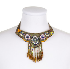 Collana etnica