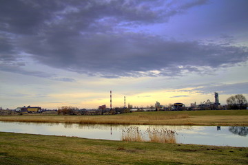 krajobraz przemysłowy nad rzeką