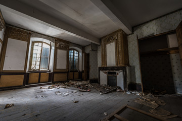 chambre d' hotel abandonnée