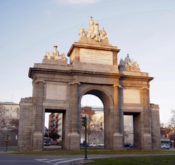 Fototapeta na wymiar Toledo gate or Puerta de Toledo in Madrid