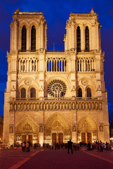 Fototapeta na wymiar Notre Dame cathedral sunset in Paris France