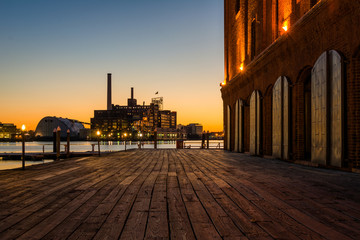 Henderson's Wharf, at sunset, in Fells Point, Baltimore, Maryland.