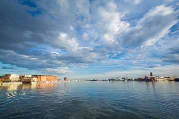 Fototapeta premium The Baltimore Harbor in Fells Point, Baltimore, Maryland.