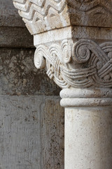 gothic column6