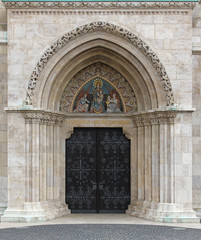 Fototapeta na wymiar gothic gate1