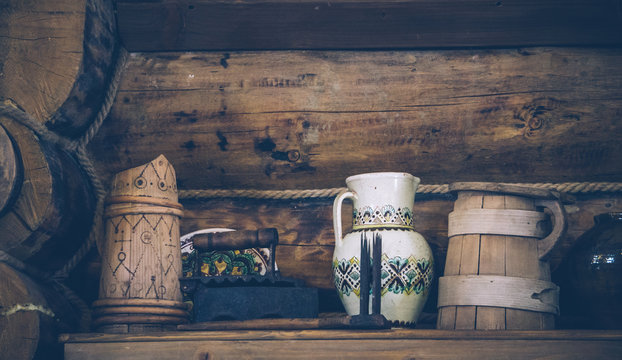 Деревенская кухонная утварь. Декор помещений в стиле рустик