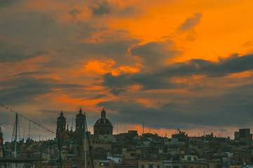 Fototapeta na wymiar Beautiful evening in Senglea and Basilica of Our Lady of Victories