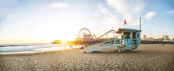Photo sur Plexiglas Lieux américains Jetée de Santa Monica au coucher du soleil