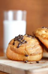 Chocolate chip buns