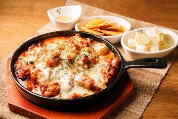 cheese dakgalbi is Spicy Stir-fried Chicken with cheese