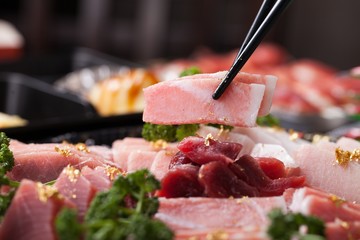 sliced raw tuna