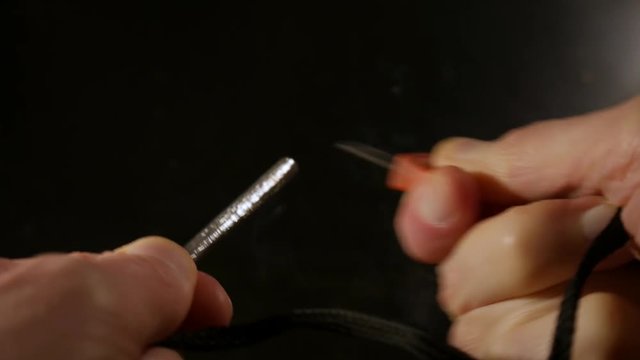 Cutting sparks from the flint