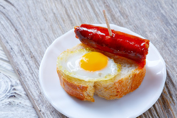 pinchos pintxos chistorra with quail egg tapas
