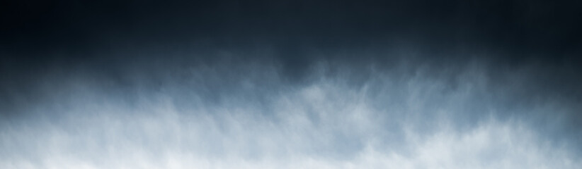 Panorama de ciel de nuage d& 39 orage, heure de jour