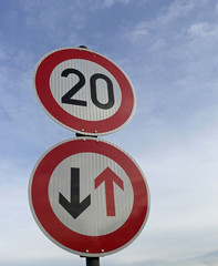 Speed restriction sign 