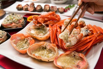 snow crab with chopsticks