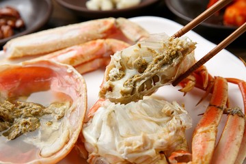 Steamed Snow Crab