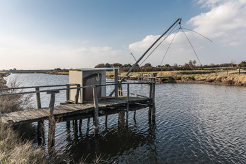 Carrelet au bord de l'Auzance à Brem-sur-mer